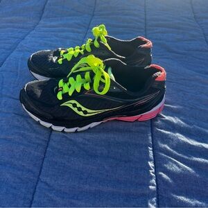 Saucony Black/Neon Yellow/Pink 8mm Offset Running Sneakers Size 9